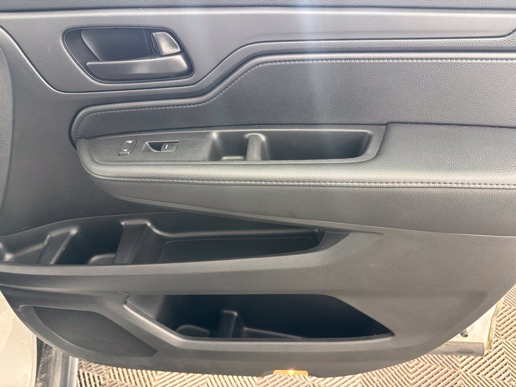 Used 2025 Honda Odyssey EX-L image 21