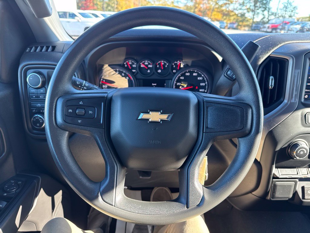 Used 2022 Chevrolet Silverado 1500 Custom AWD/4WD image 24