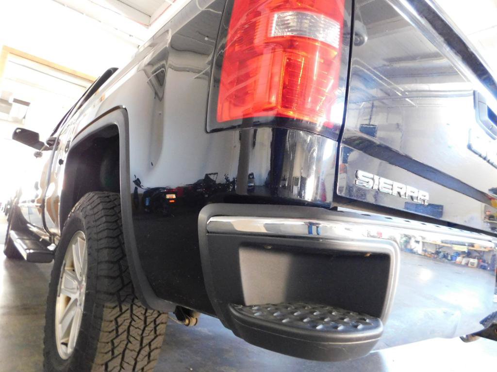 Used 2017 GMC Sierra 1500 SLE AWD/4WD image 9