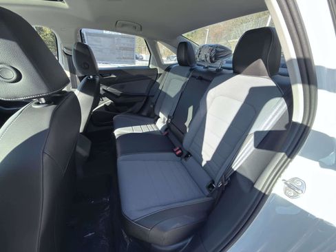 New 2025 Volkswagen Jetta SE image 19
