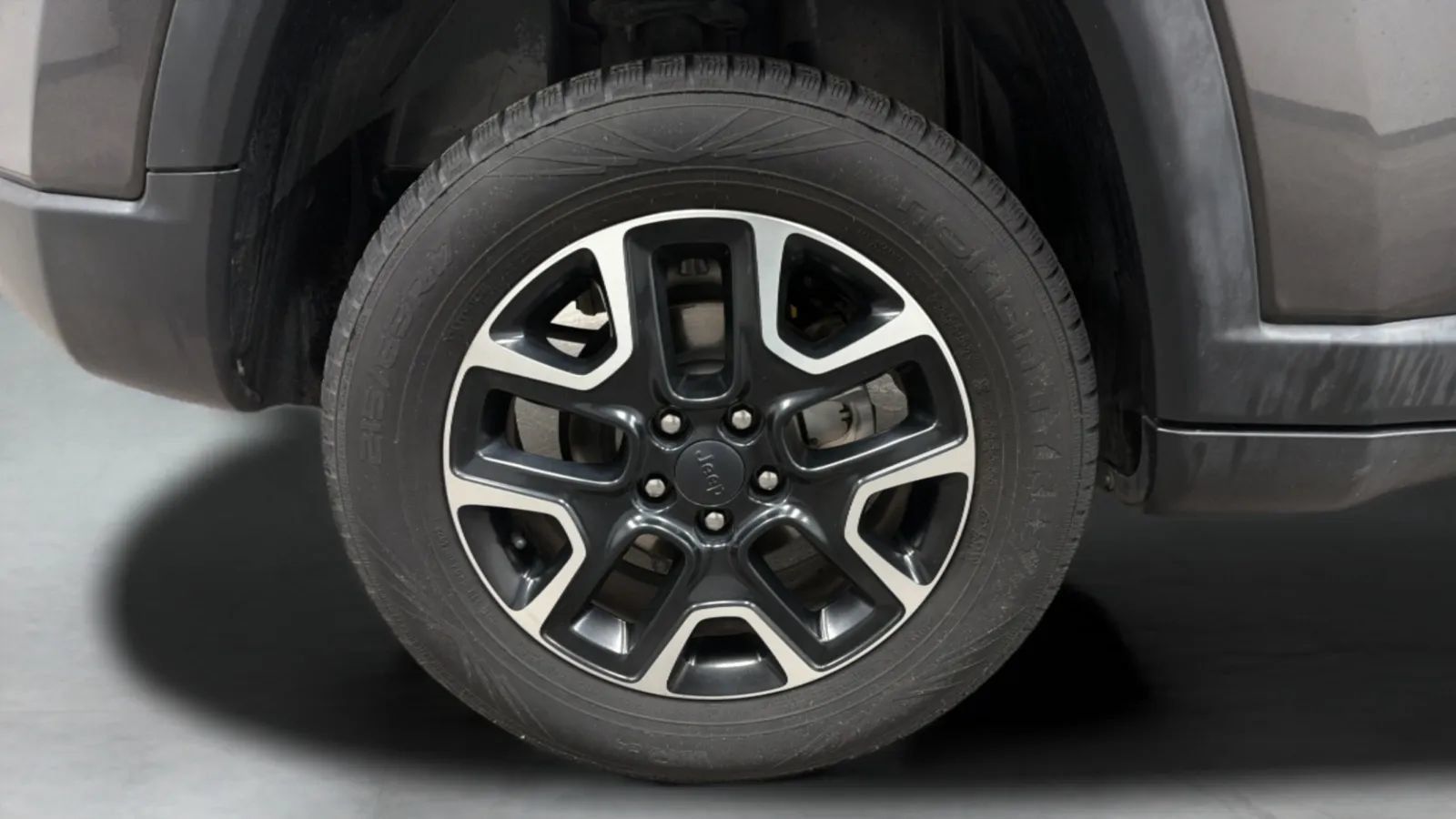 Used 2019 Jeep Compass Trailhawk AWD/4WD image 25