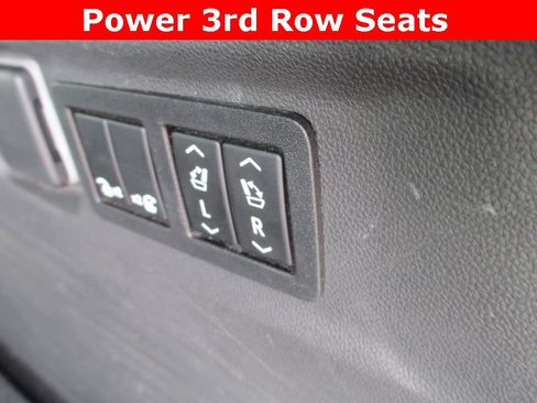 Certified 2022 GMC Yukon XL Denali image 23