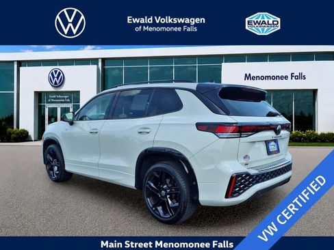 Certified 2025 Volkswagen Tiguan SE R-Line AWD/4WD image 5