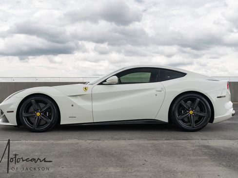 Used 2015 Ferrari F12 Berlinetta image 6