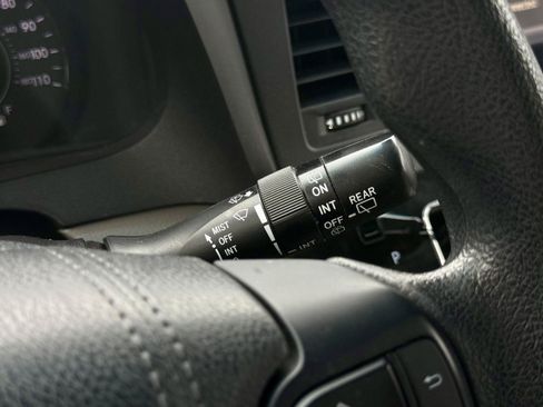 Used 2015 Toyota Sienna LE FWD image 23