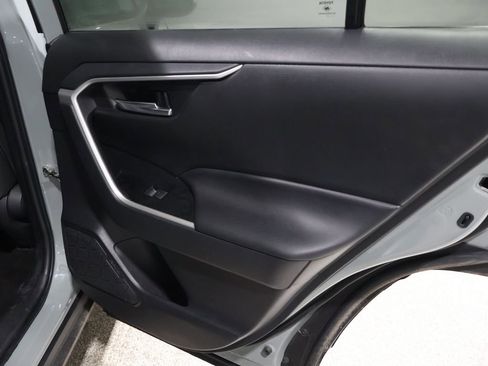 Used 2022 Toyota RAV4 XLE image 20