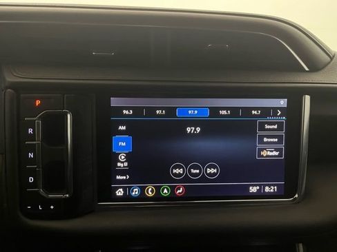 Used 2021 GMC Yukon Denali w/ Denali Premium Package image 15