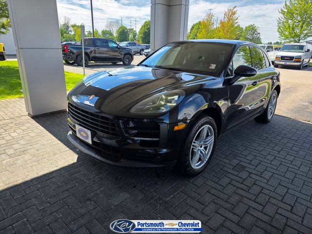Used 2020 Porsche Macan AWD/4WD image 1