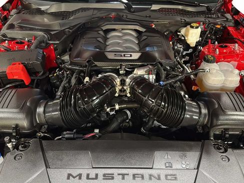 Used 2025 Ford Mustang GT RWD image 31