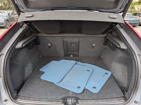 Used 2022 Volvo C40 P8 Recharge Ultimate image 6