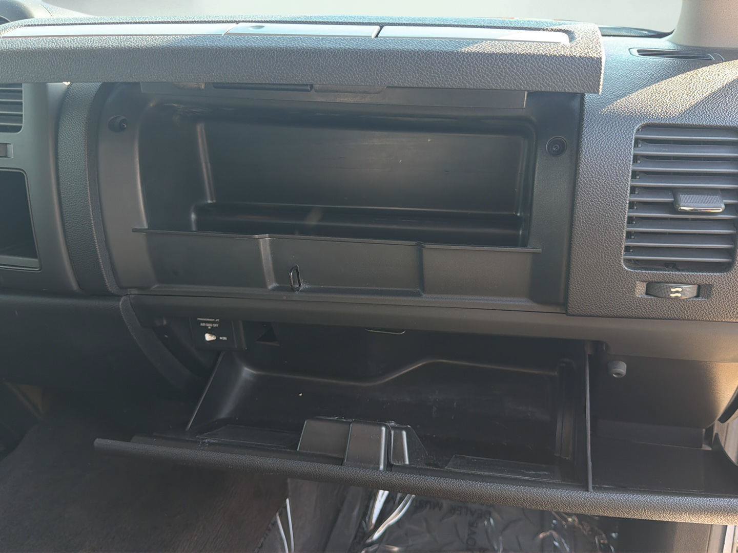 Used 2011 Chevrolet Silverado 2500 LT AWD/4WD image 16