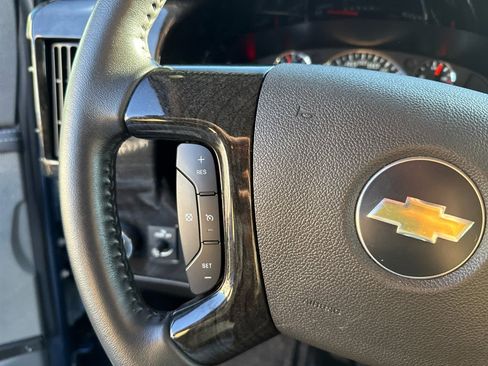 Used 2023 Chevrolet Express 2500 image 21
