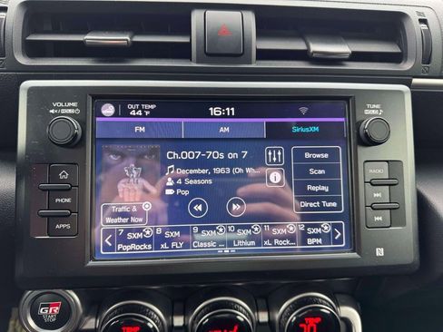 Used 2022 Toyota GR86 Premium image 25