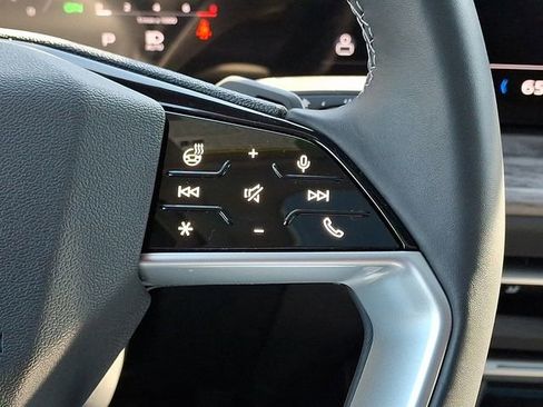 Used 2025 Audi Q5 2.0T Premium Plus w/ Premium Plus image 23