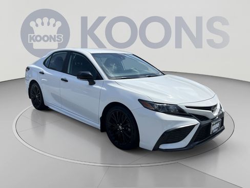 Used 2022 Toyota Camry SE AWD/4WD image 10