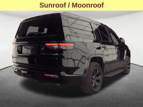 Used 2024 Jeep Wagoneer Series II AWD/4WD image 5