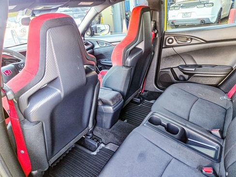 Used 2021 Honda Civic Type R Limited image 11