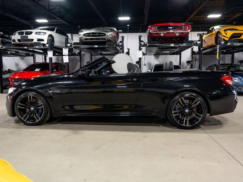 Used 2015 BMW M4 Convertible image 3