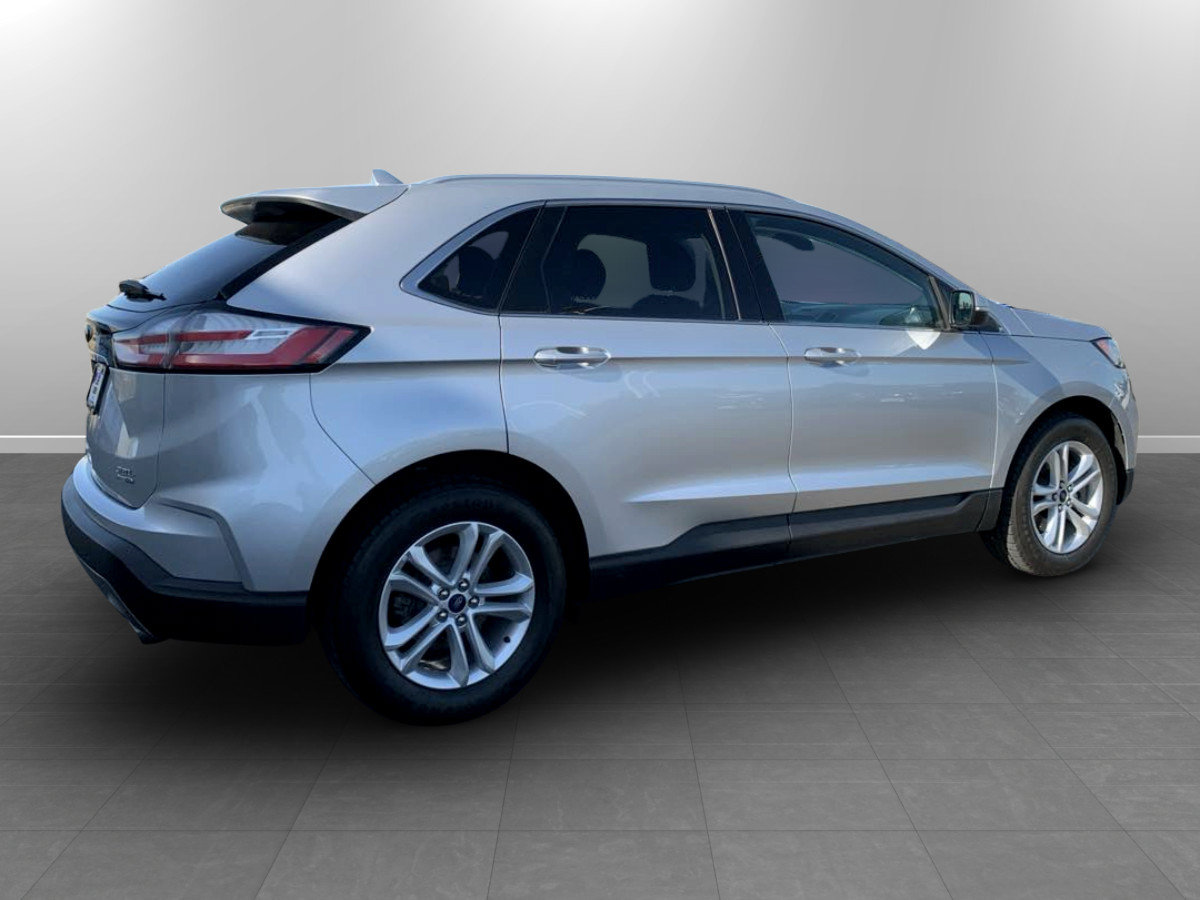 Used 2019 Ford Edge SEL AWD/4WD image 6