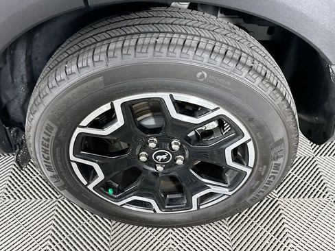 Used 2025 Ford Bronco Sport Outer Banks w/ Outer Banks Tech Package+ image 38