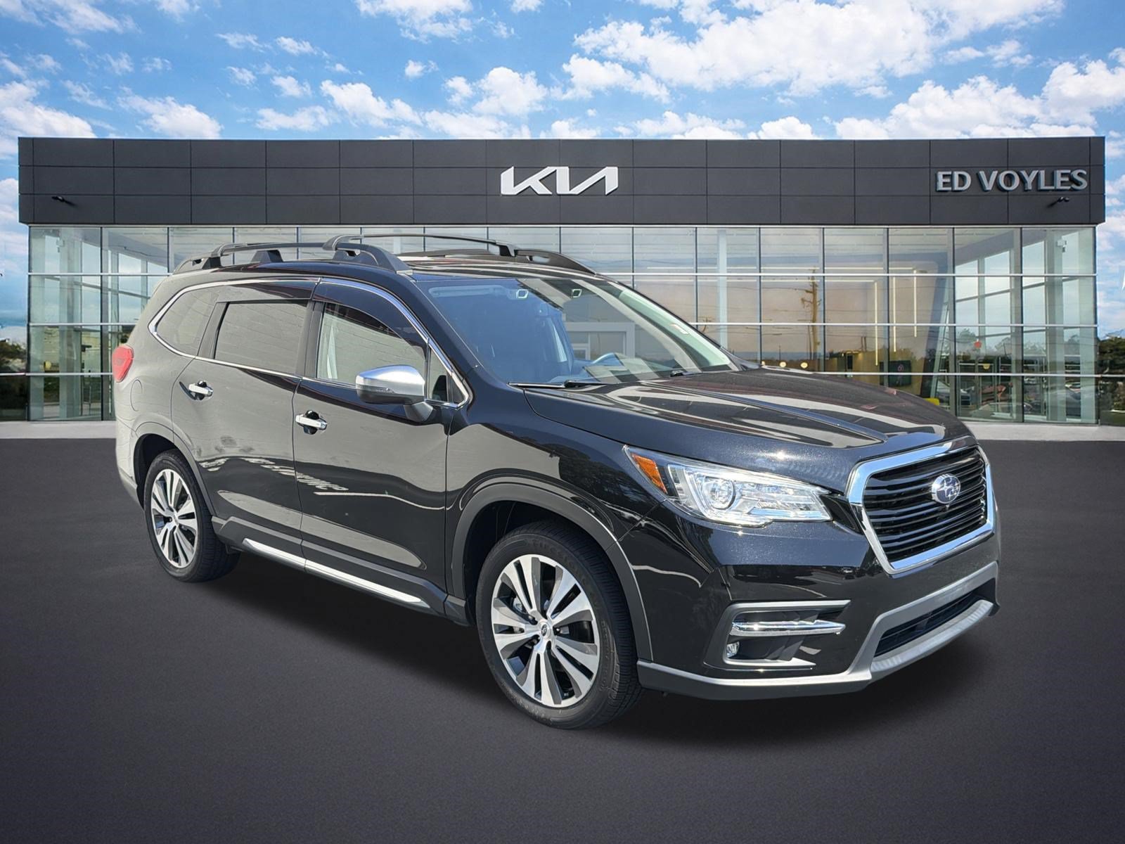 Used 2022 Subaru Ascent Touring AWD/4WD image 1