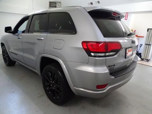 Used 2021 Jeep Grand Cherokee Laredo X AWD/4WD image 20