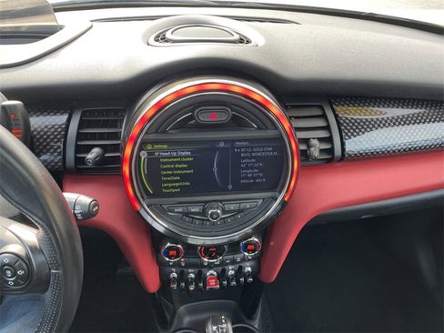 Used 2015 MINI Cooper S image 18