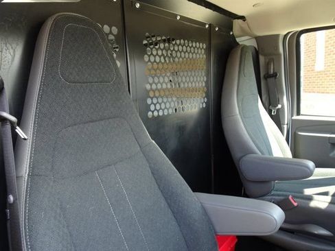 Used 2024 Chevrolet Express 2500 w/ Driver Convenience Package RWD image 15