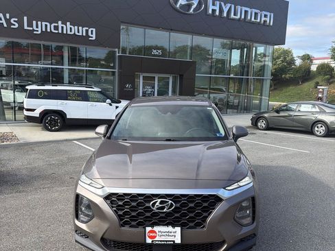 Used 2019 Hyundai Santa Fe SE AWD/4WD image 3