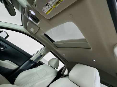 Used 2025 Honda HR-V EX-L image 15