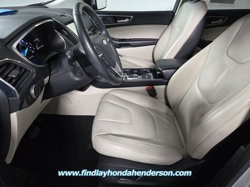 Used 2019 Ford Edge Titanium image 10