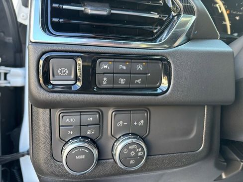 New 2026 GMC Yukon XL Elevation image 20