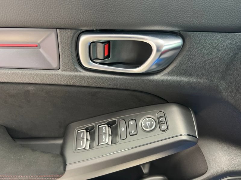 Used 2025 Honda Civic Type R image 19