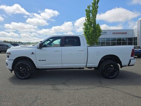 New 2026 RAM 2500 Laramie AWD/4WD image 2