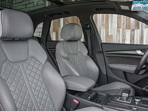 Used 2018 Audi SQ5 Prestige w/ Prestige Package image 22