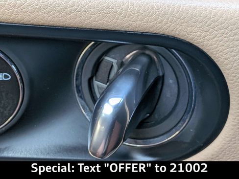 Used 2020 Porsche Macan AWD/4WD image 34