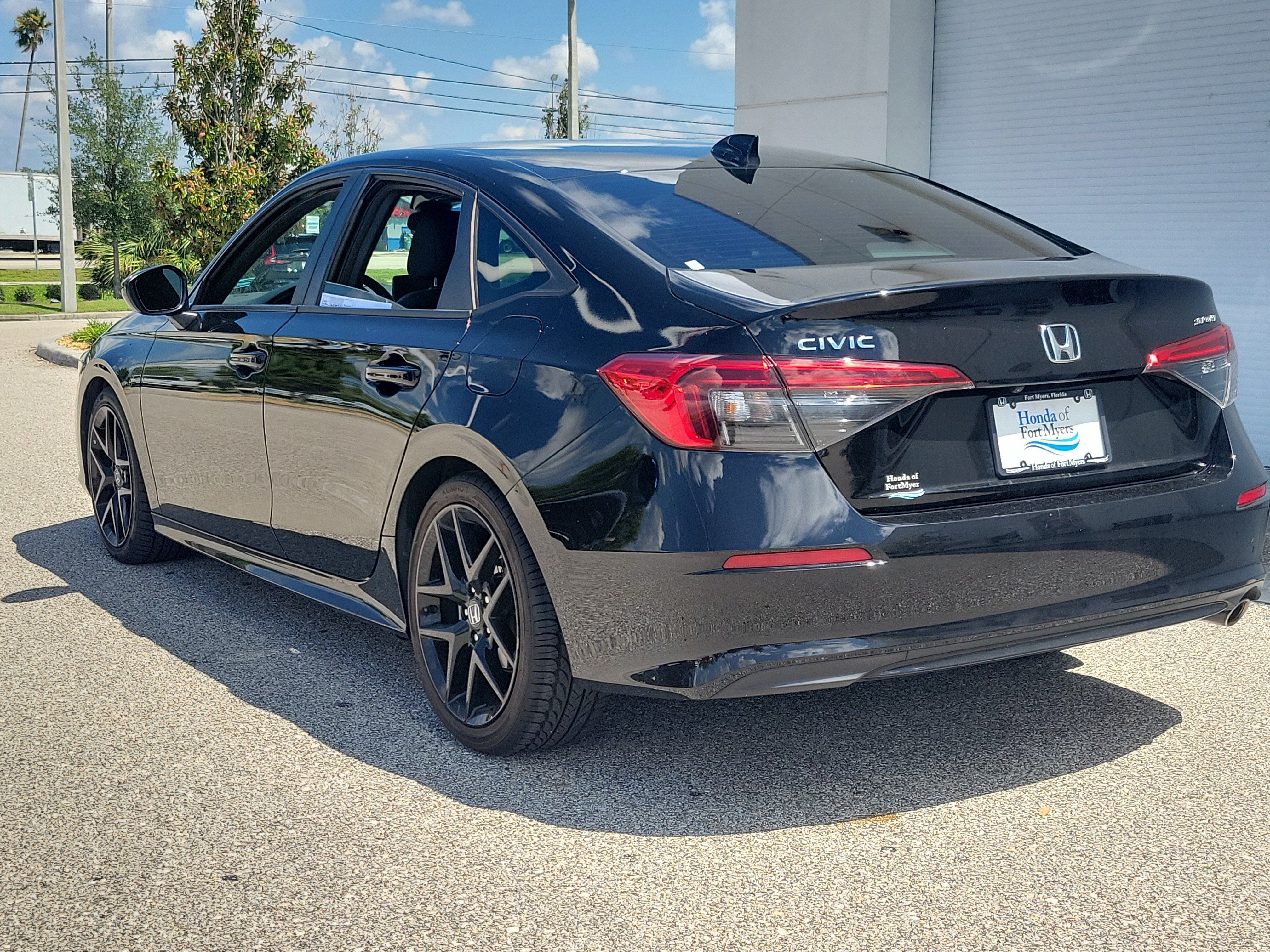 Used 2024 Honda Civic Sport image 4