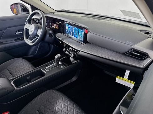 New 2026 Nissan Kicks SV w/ Interior Electronics Package AWD/4WD image 25