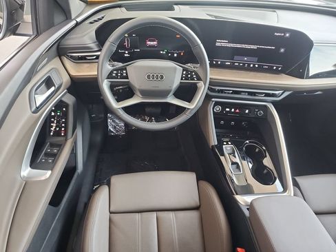 Used 2025 Audi Q5 Premium Plus AWD/4WD image 10