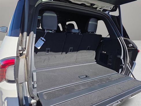 New 2025 Lincoln Navigator Black Label image 8