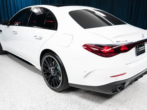 New 2026 Mercedes-Benz E 53 AMG e 4MATIC Sedan image 7