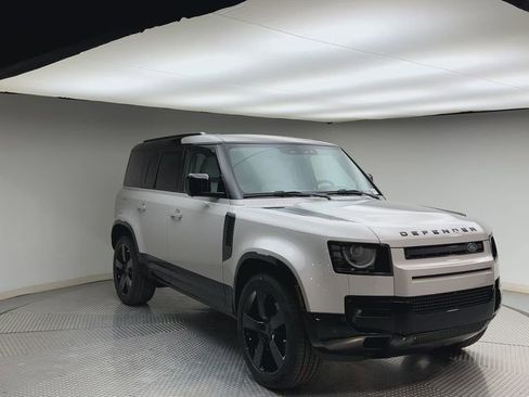 New 2026 Land Rover Defender 110 X-Dynamic SE AWD/4WD image 8
