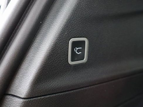 New 2026 Chrysler Pacifica Select image 36