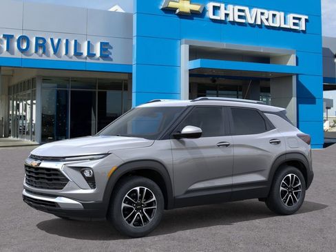 New 2026 Chevrolet TrailBlazer LT FWD image 2