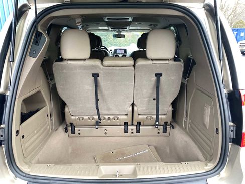 Used 2012 Chrysler Town & Country Touring-L w/ Entertainment Group #2 image 35