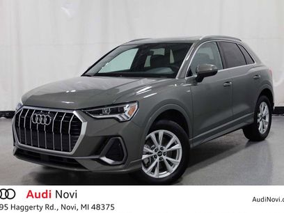 Certified 2025 Audi Q3 2.0T Premium w/ Convenience Package