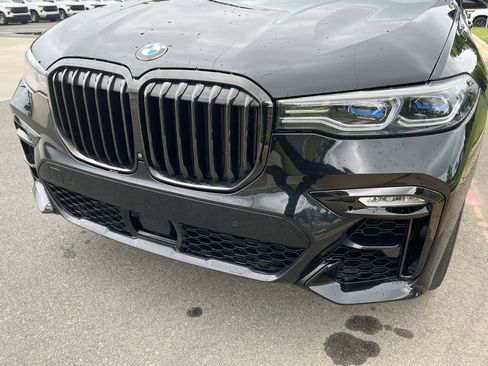 Used 2020 BMW X7 M50i AWD/4WD image 11