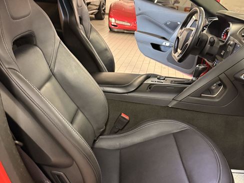Used 2017 Chevrolet Corvette Stingray Coupe w/ 1LT RWD image 20