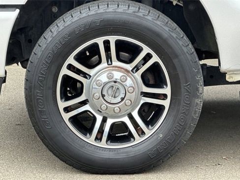Used 2014 Ford F250 Platinum image 28