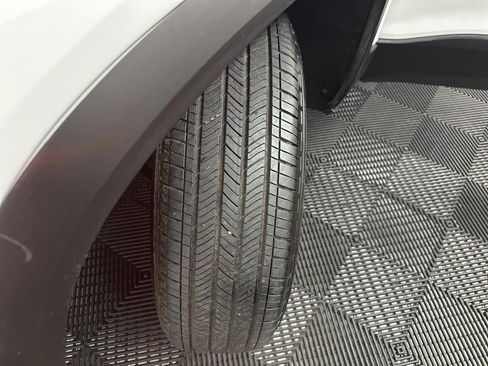 Used 2021 GMC Acadia SLT image 42